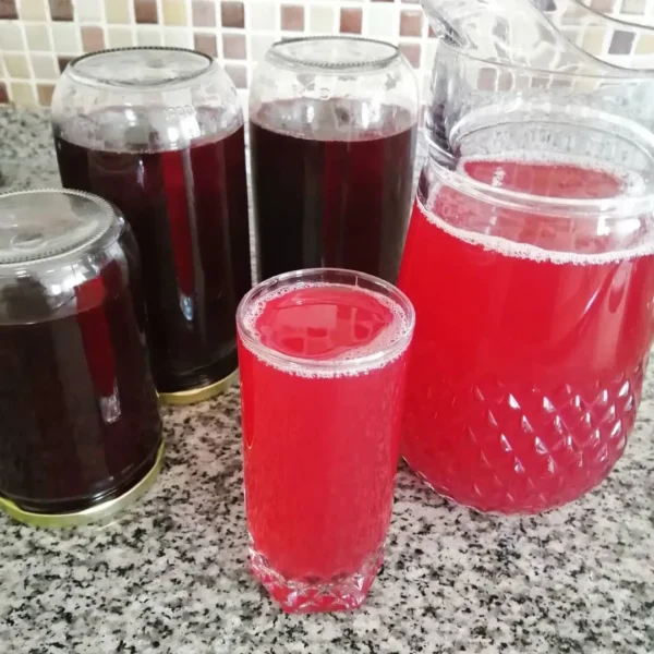 Zobo (Hibiscus Drink)